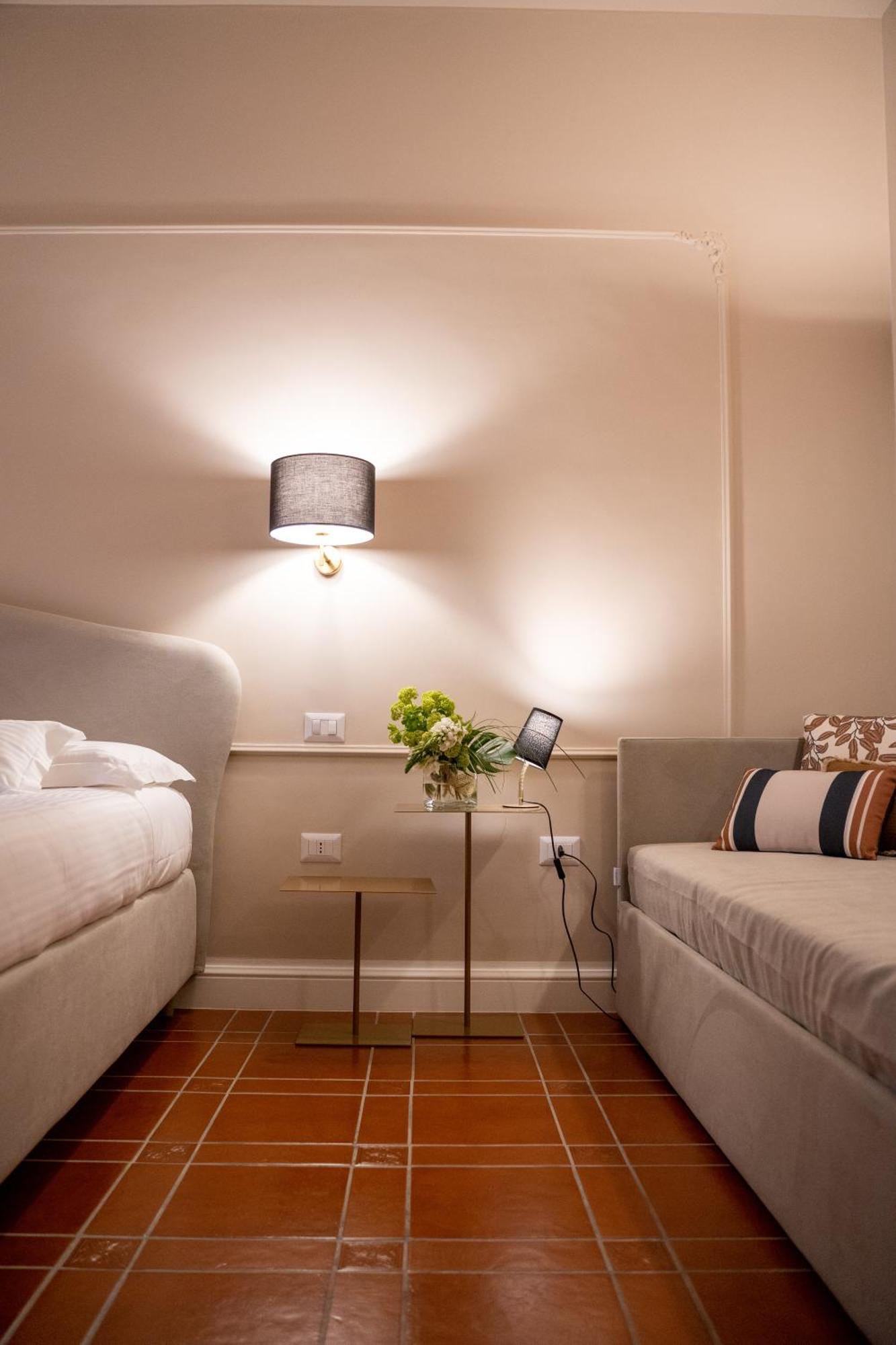 Casa Almika Principe Amedeo Hotel Bari Kültér fotó